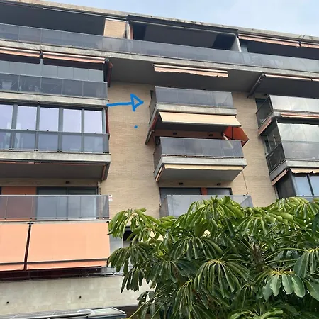 Apartment Con Piscina Y Parking En *